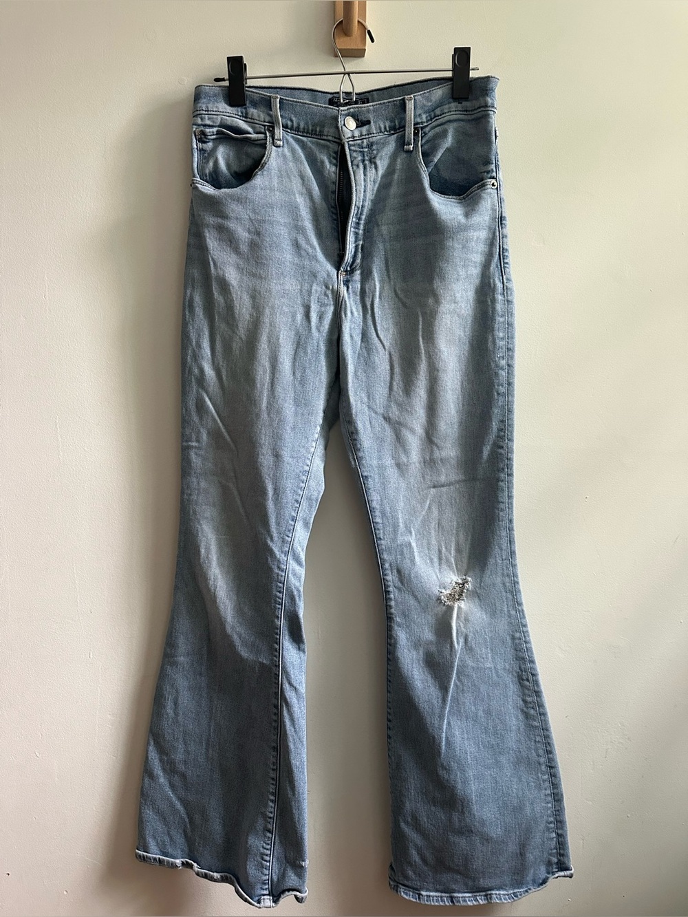 Abercrombie & Fitch Lightwash Bootcut Women’s Jeans Size 12